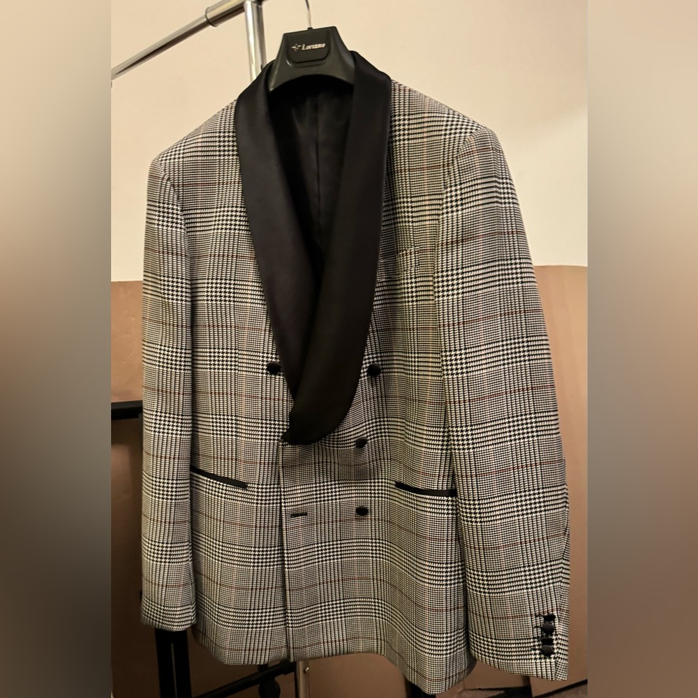 Like New Tuxedo Blazer